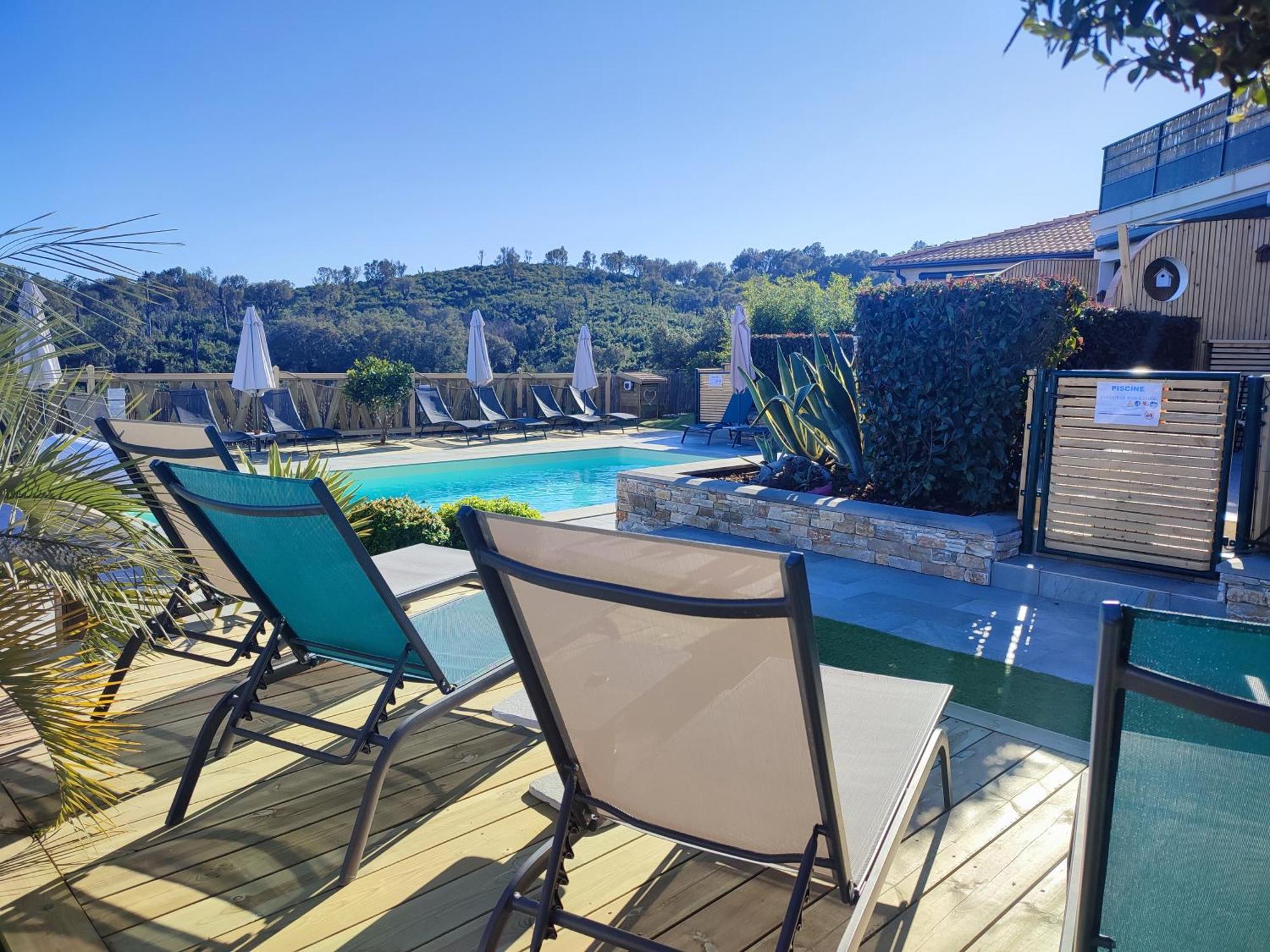Cote Et Mer - Appartement Haut Standing Dans Villa Avec Piscine Et Vue Mer Taglio-Isolaccio 外观 照片